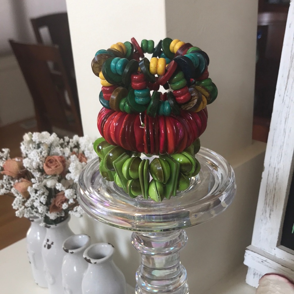 3 colorful stretchy bracelets just for you❤️ (Sku180)